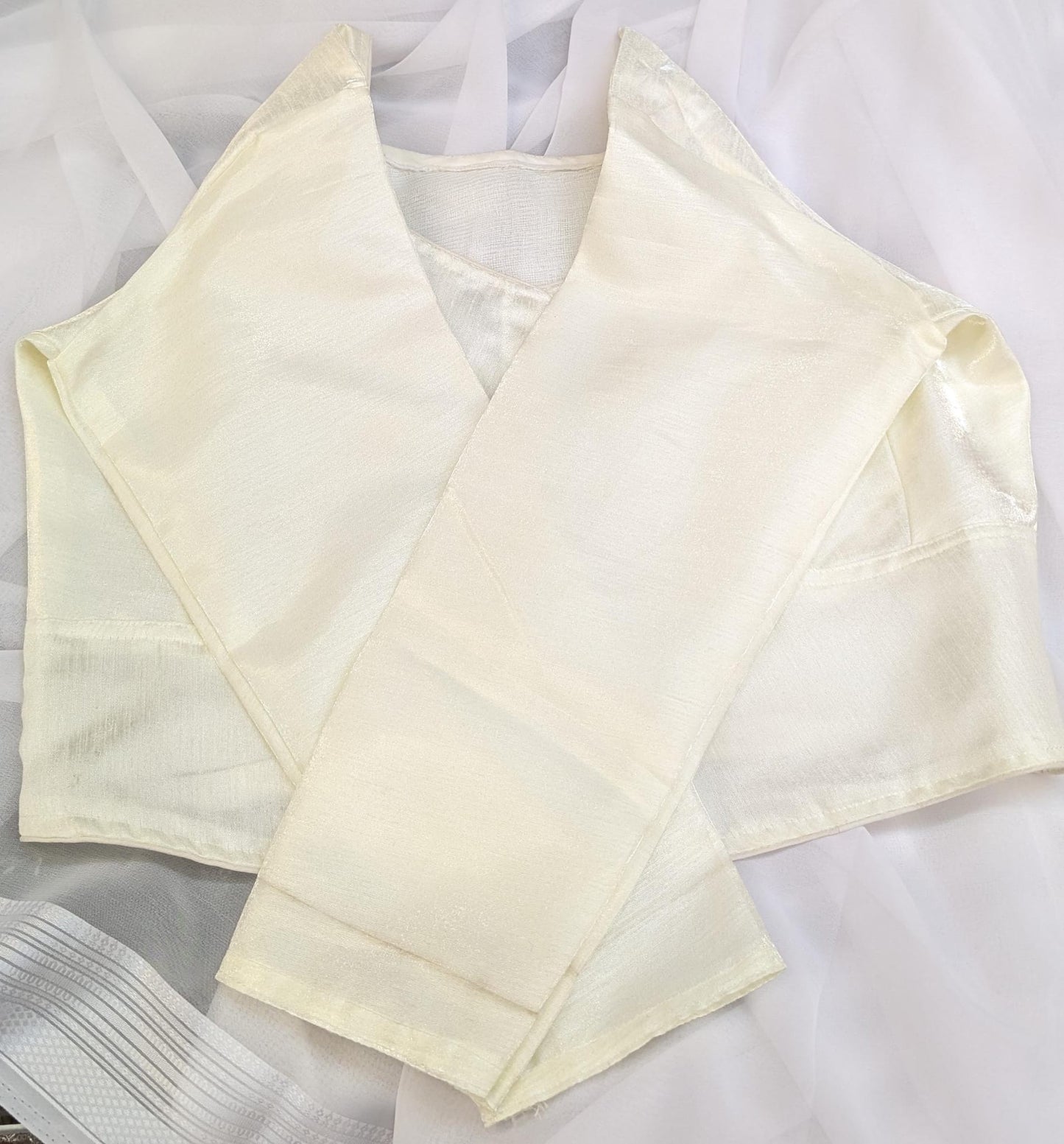 Raw silk blouse in 3/4 sleeve - Off White